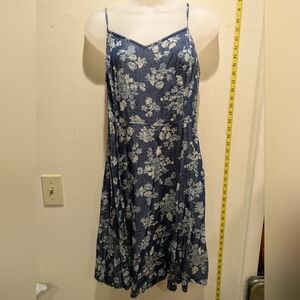 Arizona Jean Company Blue Floral Chemise Size Medium